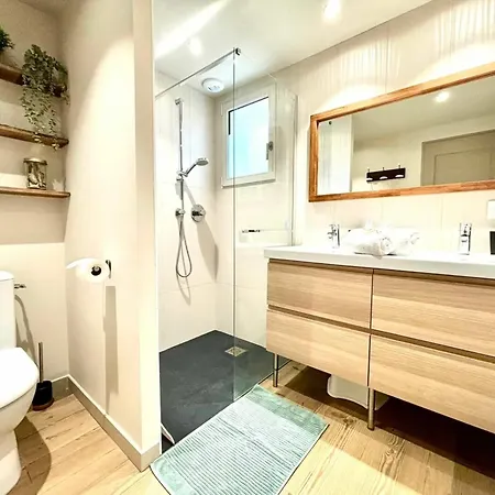 Maison Cosy A 800m De La Avec Acces Direct, Billard, Jardin, Wifi Et Parking - Fr-1-778-38 펜션 *